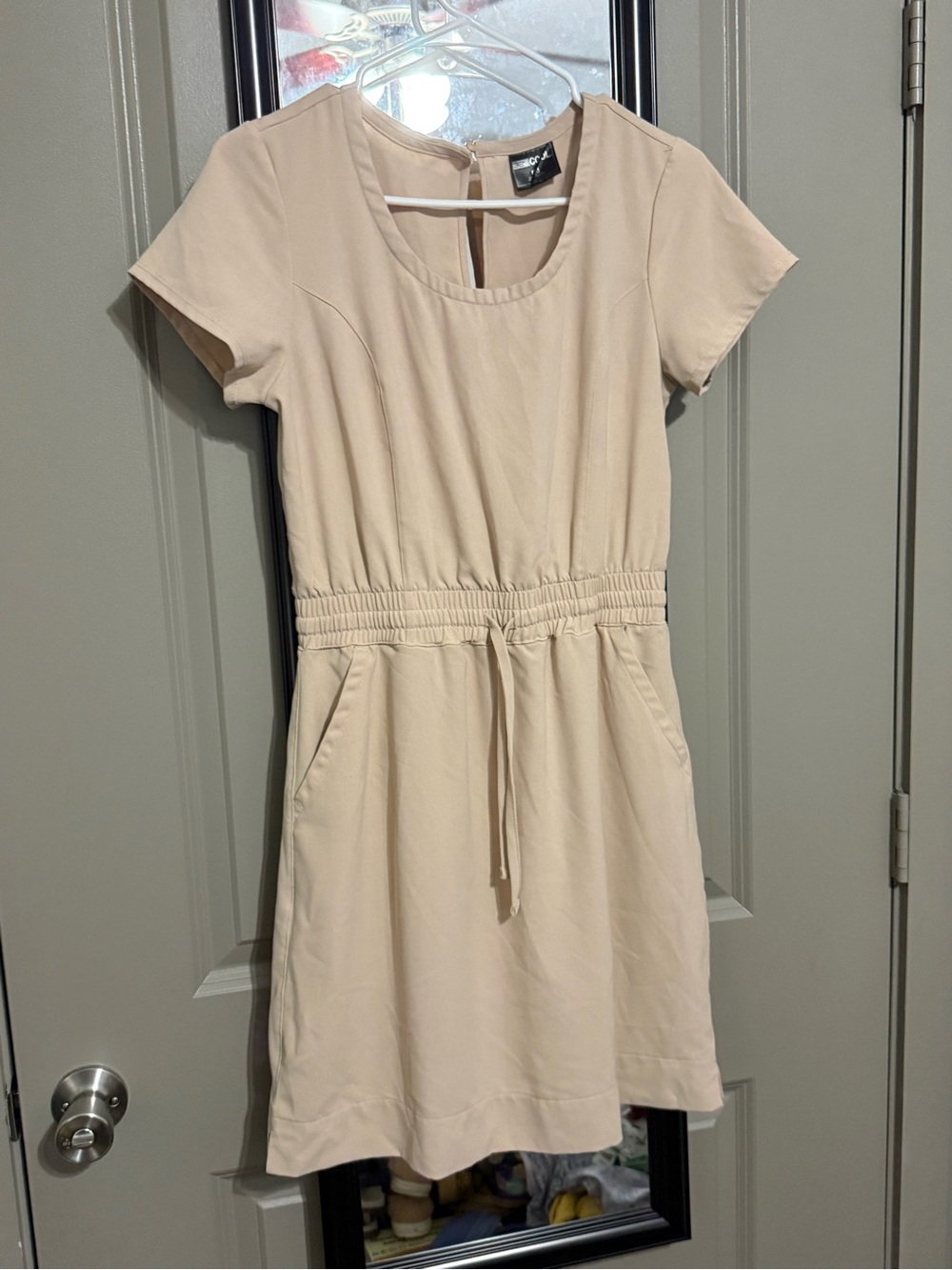 Short-Sleeve Drawstring Waist Dress in Cream by H&M